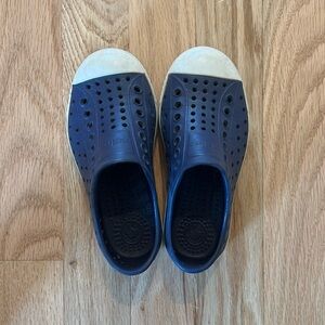 Navy blue natives size 10 child